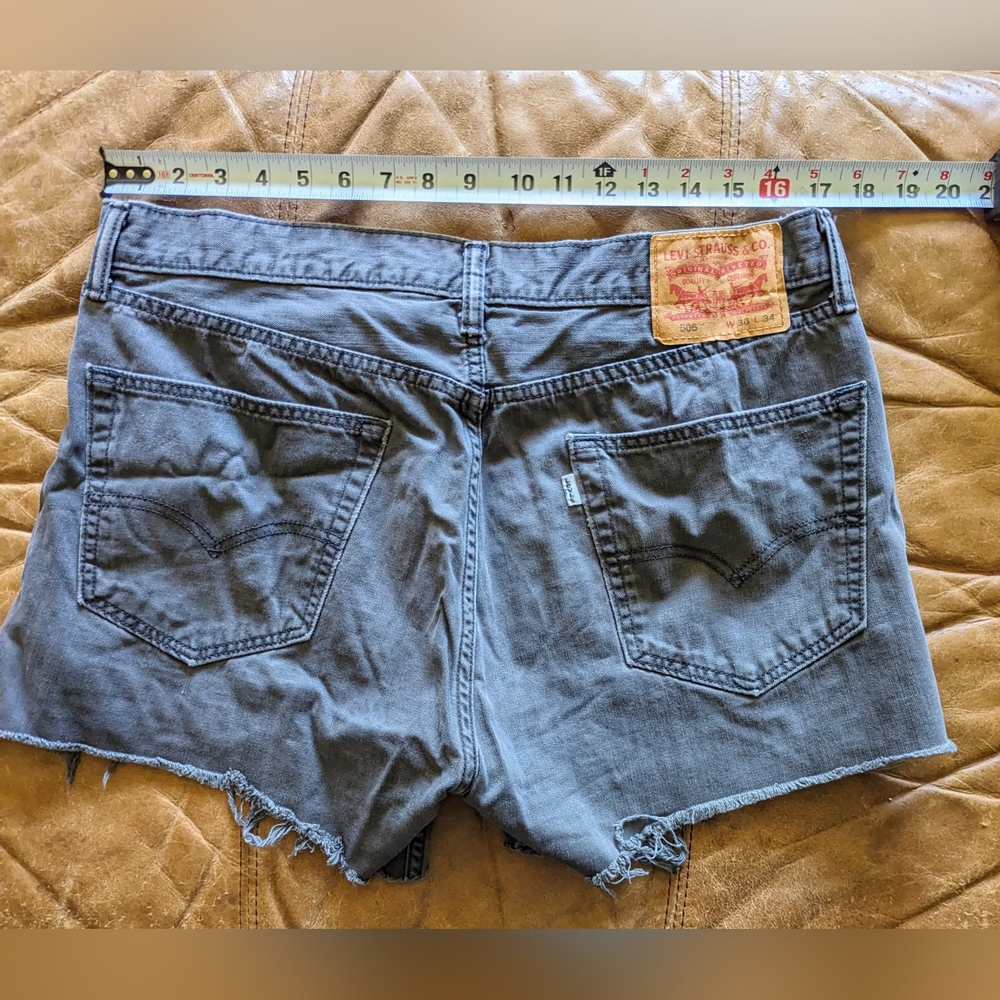 LEVI'S DARK GREY CUTOFFS SZ 36"